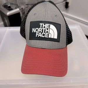 The north face cap , used , ok condition